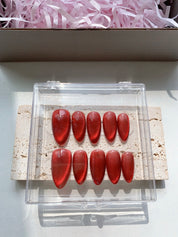 Red Cateye